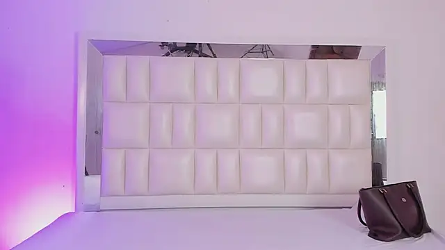 Alhana pulido online show from January 18, 9:02 pm