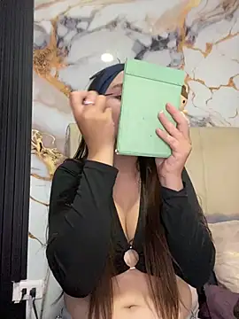 angel natural online show from November 10, 7:57 pm