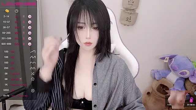 Snapshot of Vaness-a chatting on February 16, 7:27 pm Vaness-a online show from February 16, 7:27 pm