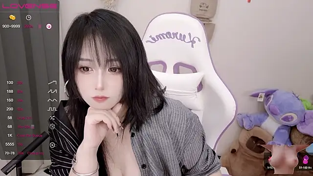 Snapshot of Vaness-a chatting on February 17, 1:36 am Vaness-a online show from February 17, 1:36 am