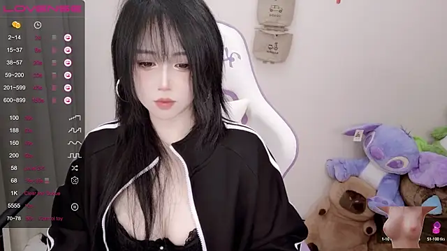 Snapshot of Vaness-a chatting on February 21, 10:37 pm Vaness-a online show from February 21, 10:37 pm