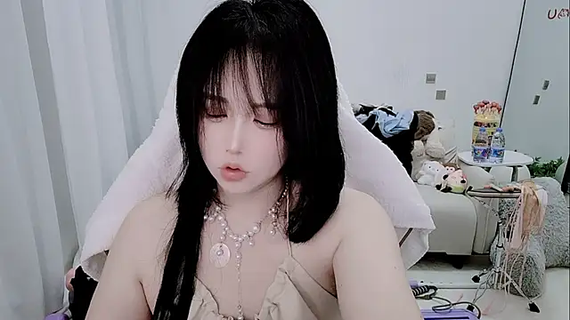 Vaness-a online show from March 28, 6:40 pm