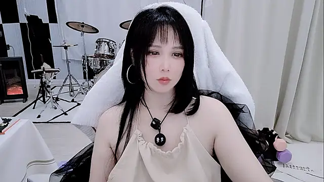 Vaness-a online show from April 4, 2:47 pm