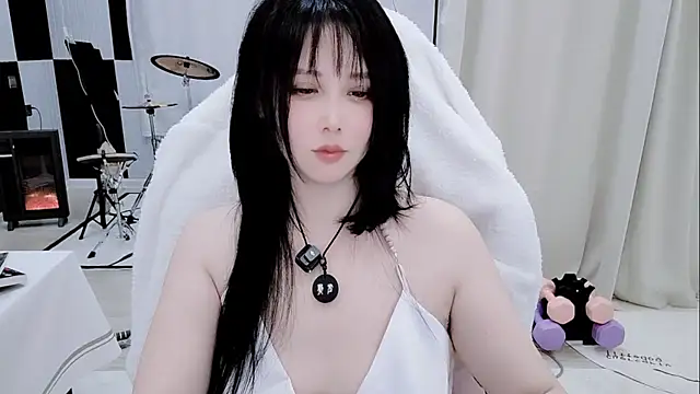 Vaness-a online show from April 10, 8:35 pm