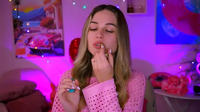 Snapshot of DeboraLarson chatting on February 23, 8:28 am DeboraLarson online show from February 23, 8:28 am