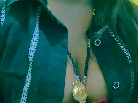 Snapshot of LOVE-SUSHILA chatting on February 12, 7:44 am LOVE-SUSHILA online show from February 12, 7:44 am