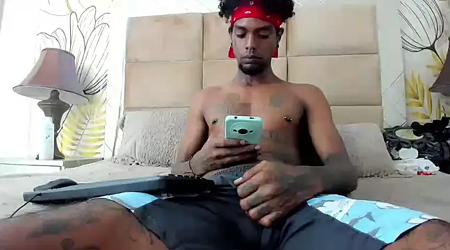 bigblackhotx1 online show from February 25, 6:58 am