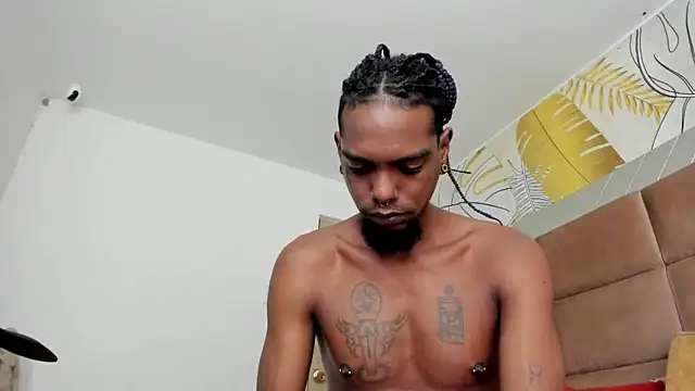 Snapshot of bigblackhotx1 chatting on November 7, 10:59 am bigblackhotx1 online show from November 7, 10:59 am