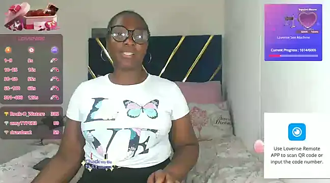 Snapshot of veronica1xxx chatting on January 13, 2:28 am veronica1xxx online show from January 13, 2:28 am