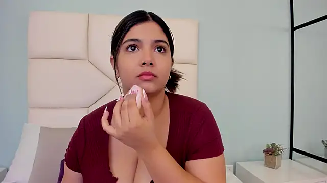 Snapshot of CortanaAdamss chatting on January 31, 11:24 am CortanaAdamss online show from January 31, 11:24 am