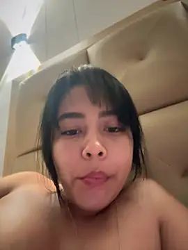 Snapshot of darsha_90 chatting on February 5, 3:13 am darsha 90 online show from February 5, 3:13 am