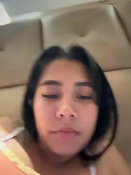 Snapshot of darsha_90 chatting on February 19, 3:39 am darsha 90 online show from February 19, 3:39 am