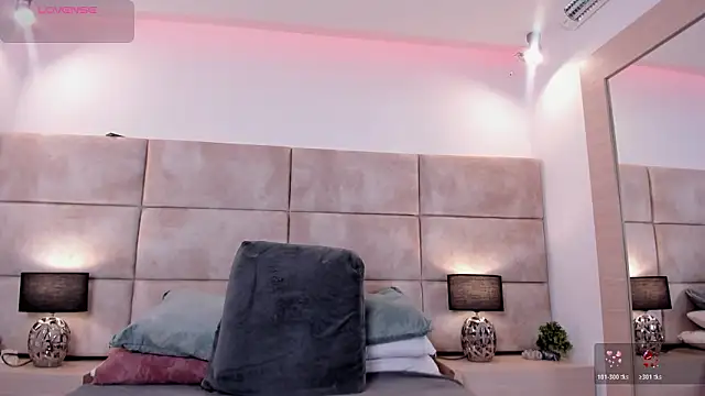 Eevee Taylor online show from March 13, 2:40 am