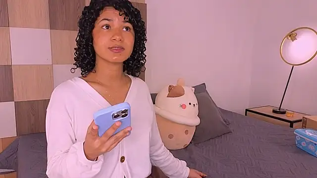 Snapshot of Adele_Carter_ chatting on December 5, 12:14 pm Adele Carter online show from December 5, 12:14 pm