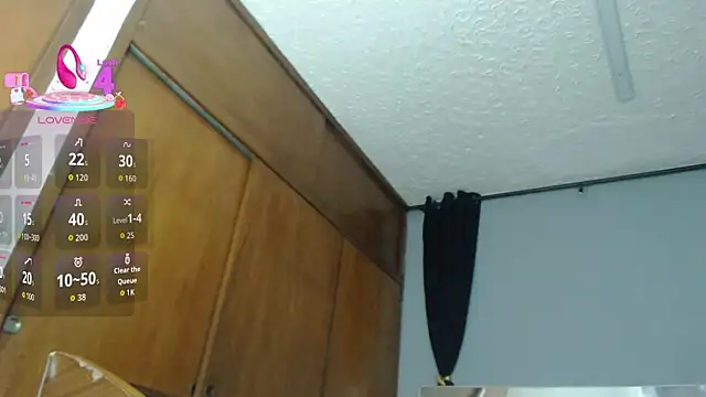 Snapshot of candiapole chatting on October 8, 12:47 pm candiapole online show from October 8, 12:47 pm