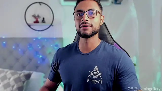 LiamGarcia1 online show from December 28, 12:24 pm