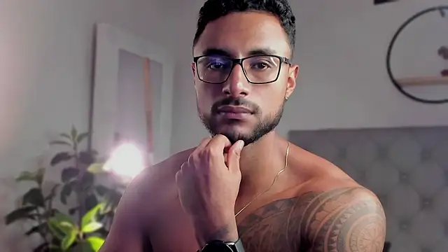 LiamGarcia1 online show from February 1, 6:51 pm