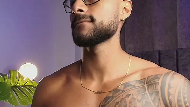 LiamGarcia1 online show from February 9, 4:40 pm