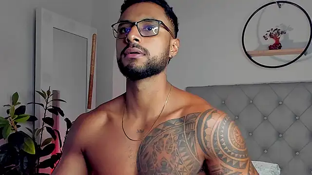 LiamGarcia1 online show from February 13, 3:46 pm