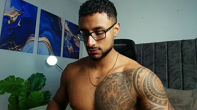 LiamGarcia1 online show from September 12, 1:28 am