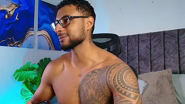 LiamGarcia1 online show from September 22, 1:13 pm