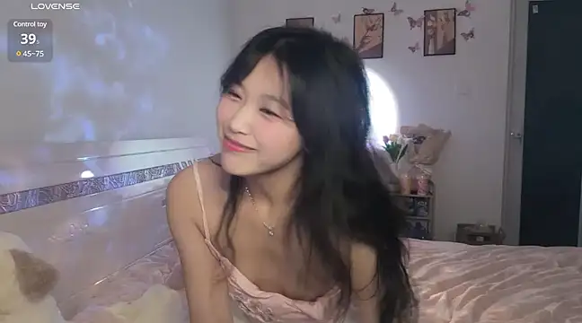 Snapshot of Luminous163 chatting on January 3, 3:44 pm Luminous163 online show from January 3, 3:44 pm