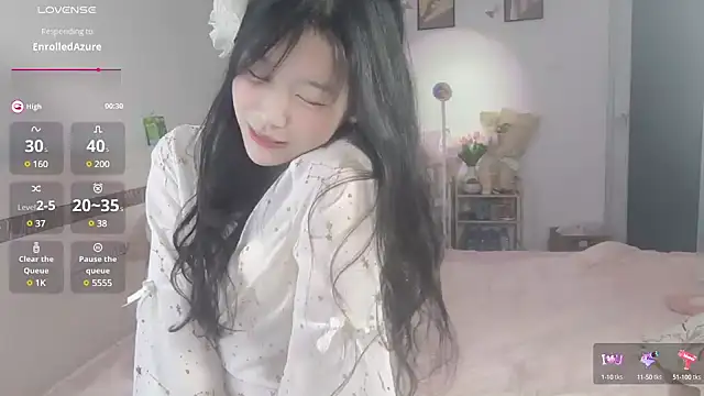 Snapshot of Luminous163 chatting on January 19, 3:42 pm Luminous163 online show from January 19, 3:42 pm