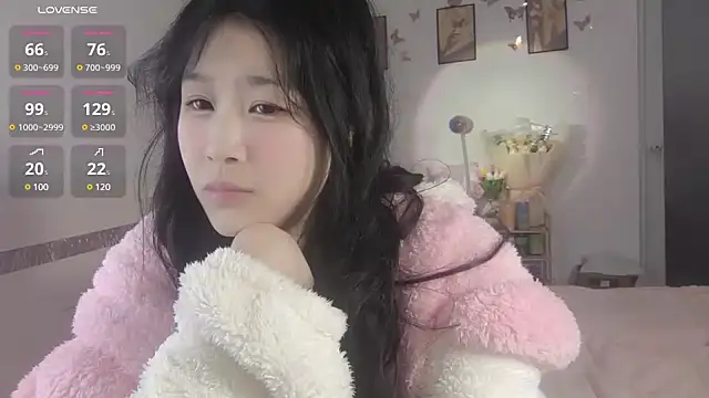 Snapshot of Luminous163 chatting on February 17, 1:10 pm Luminous163 online show from February 17, 1:10 pm