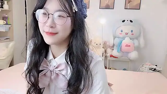 Snapshot of Luminous163 chatting on November 6, 1:12 pm Luminous163 online show from November 6, 1:12 pm