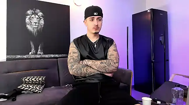 uptomatty online show from December 29, 7:06 am