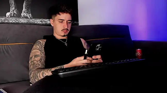 uptomatty online show from March 22, 6:36 pm