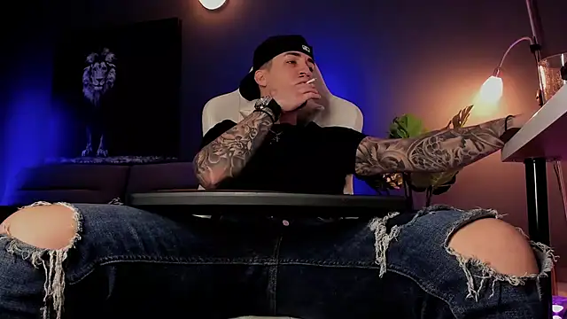 uptomatty online show from March 21, 8:08 am