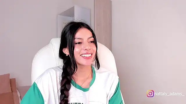 nattaly adams online show from December 23, 9:51 pm