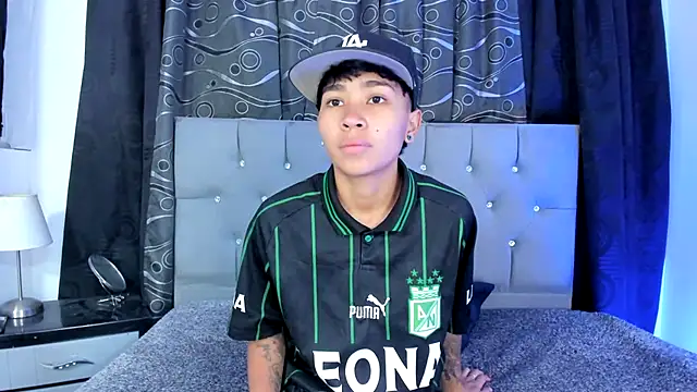 nova sex01 online show from December 19, 3:40 am