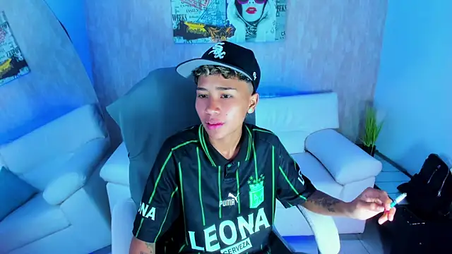 nova sex01 online show from November 12, 4:24 am