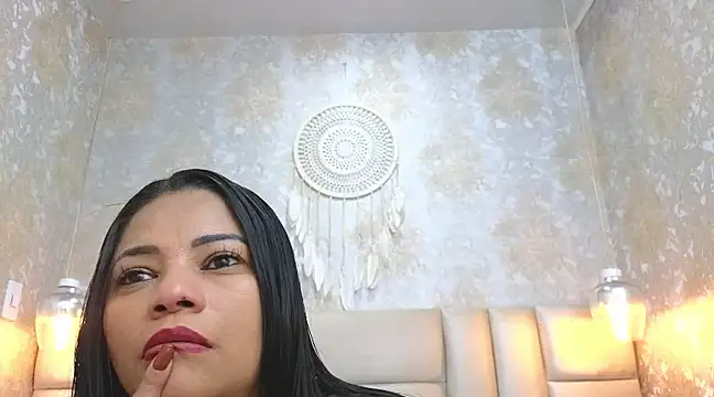 NahomiFireSex online show from March 15, 3:29 am