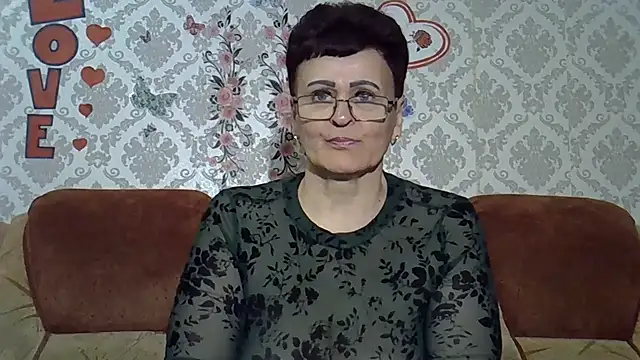 PaulaGolden online show from April 21, 7:28 pm