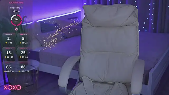 YourLolaBunny online show from October 29, 7:26 pm