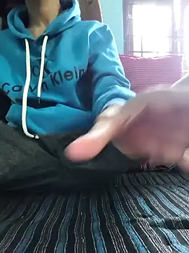 Snapshot of Shubu_76 chatting on December 17, 7:36 am Shubu 76 online show from December 17, 7:36 am