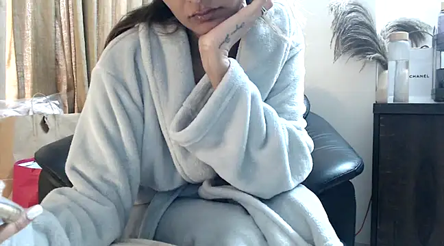 trippy tina online show from December 23, 6:11 am