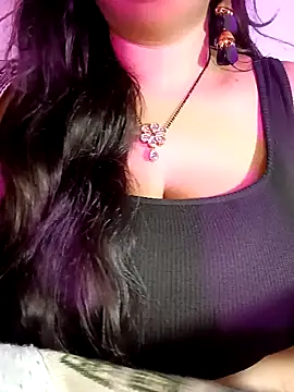 Suhanakhan00 online show from January 8, 7:38 pm