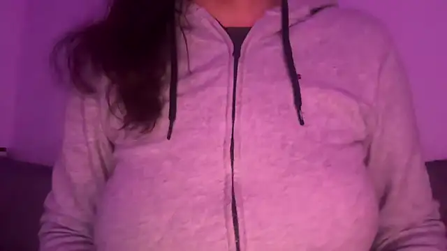 Snapshot of Serena_4you chatting on November 12, 7:57 pm Serena 4you online show from November 12, 7:57 pm