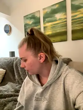 Snapshot of Vixen_Mistress_Ali chatting on November 19, 8:31 pm Vixen Mistress Ali online show from November 19, 8:31 pm