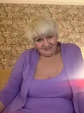 Snapshot of Laura_Millf chatting on January 13, 2:42 pm Laura Millf online show from January 13, 2:42 pm