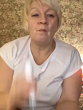 Snapshot of Laura_Millf chatting on January 19, 2:06 pm Laura Millf online show from January 19, 2:06 pm