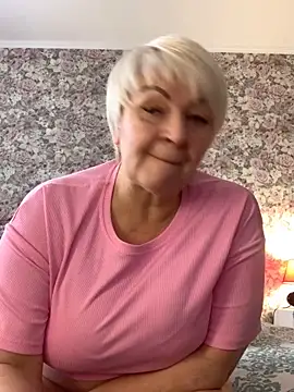 Snapshot of Laura_Millf chatting on March 5, 7:27 am Laura Millf online show from March 5, 7:27 am