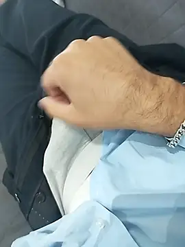 Snapshot of ptrz990 chatting on November 12, 2:06 pm ptrz990 online show from November 12, 2:06 pm