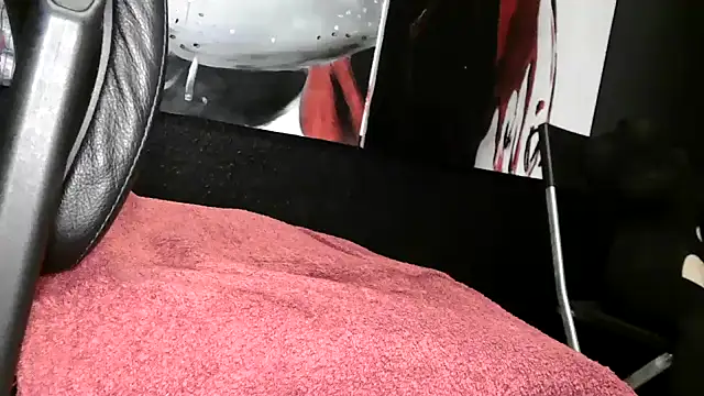 Snapshot of dani4334 chatting on March 16, 5:50 pm dani4334 online show from March 16, 5:50 pm