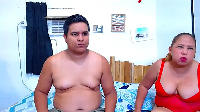 Snapshot of lucasandSofi chatting on November 9, 6:06 pm lucasandSofi online show from November 9, 6:06 pm