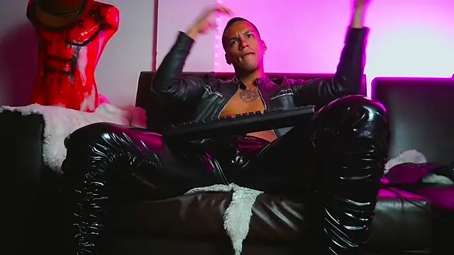 Leonnardo Jaramillo online show from January 6, 8:35 am